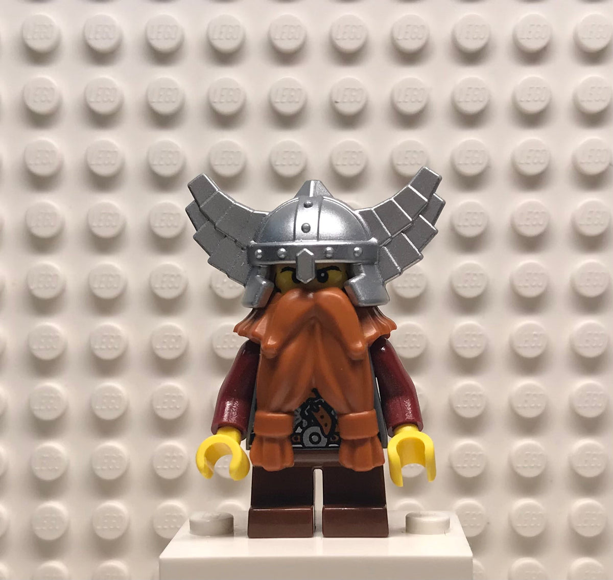 Fantasy Era, Dwarf, Dark Orange Beard, Metallic Silver Helmet with Wings, Dark Red Arms, cas357