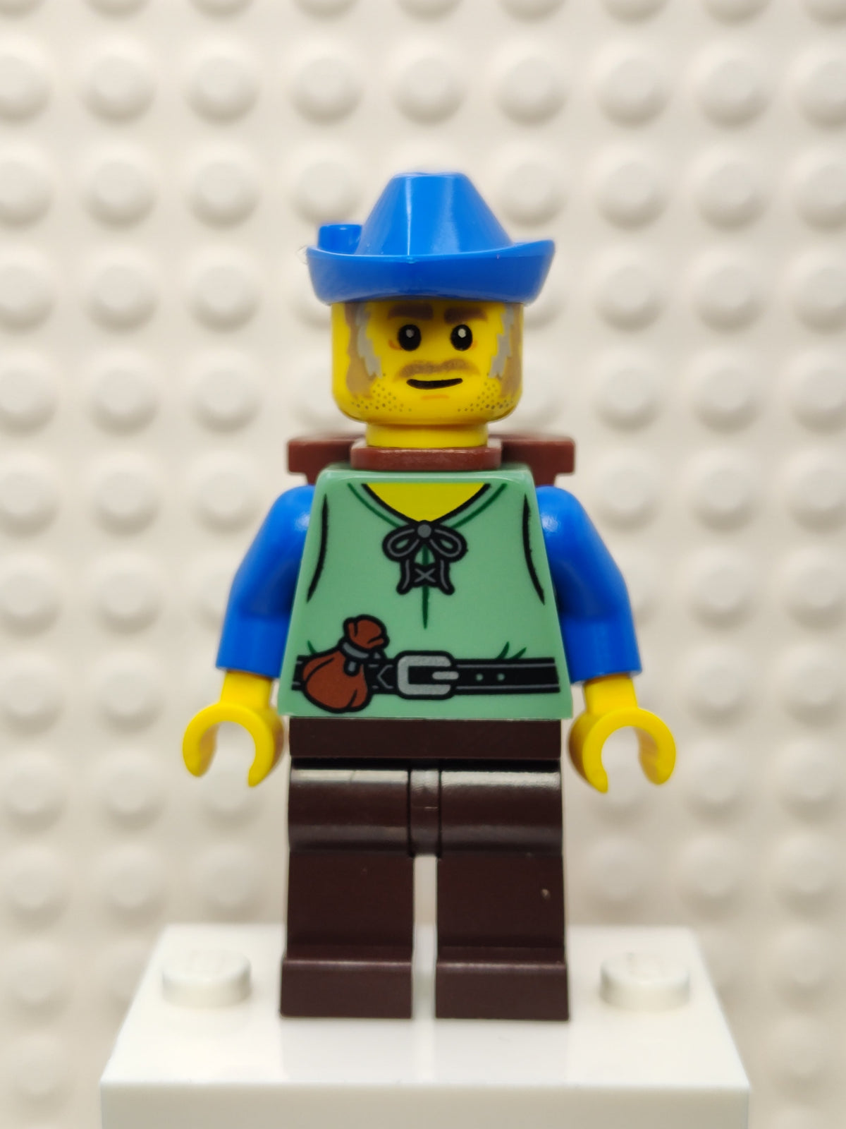 Peasant - Male, Dark Brown Legs, Blue Hat, D-Basket, cas579