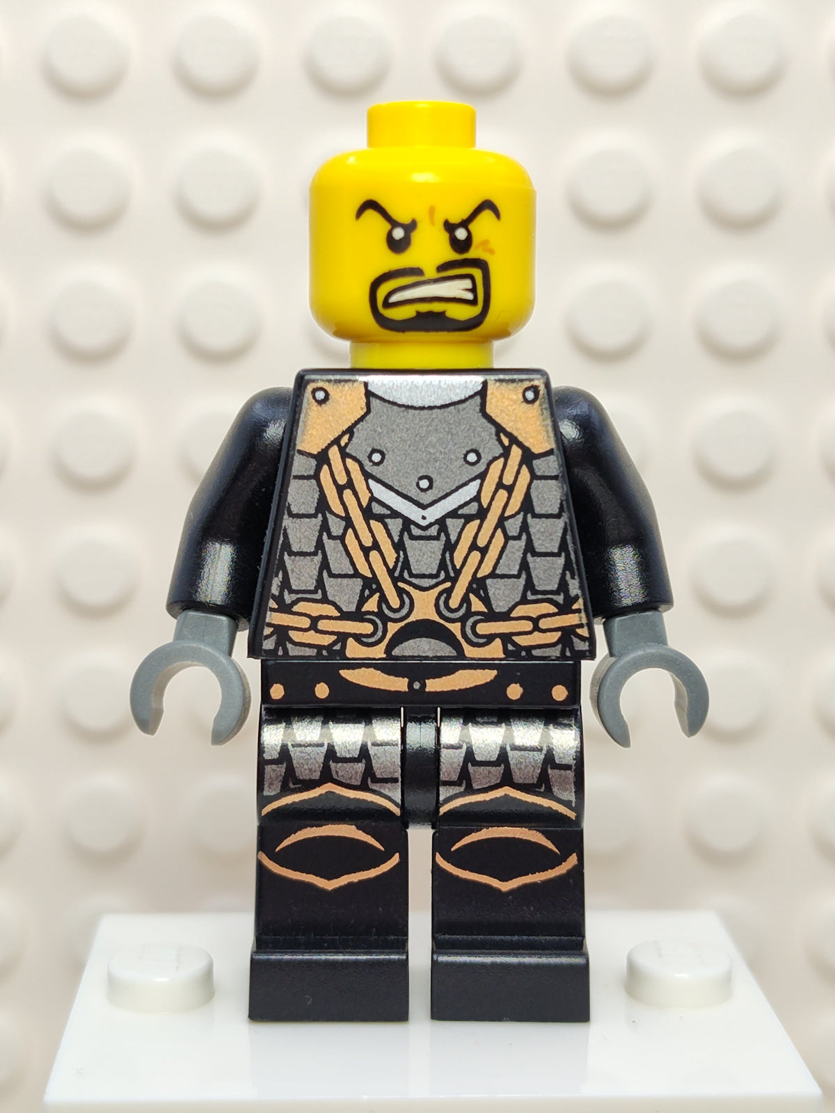 Dragon Knight Armor with Chain, cas495