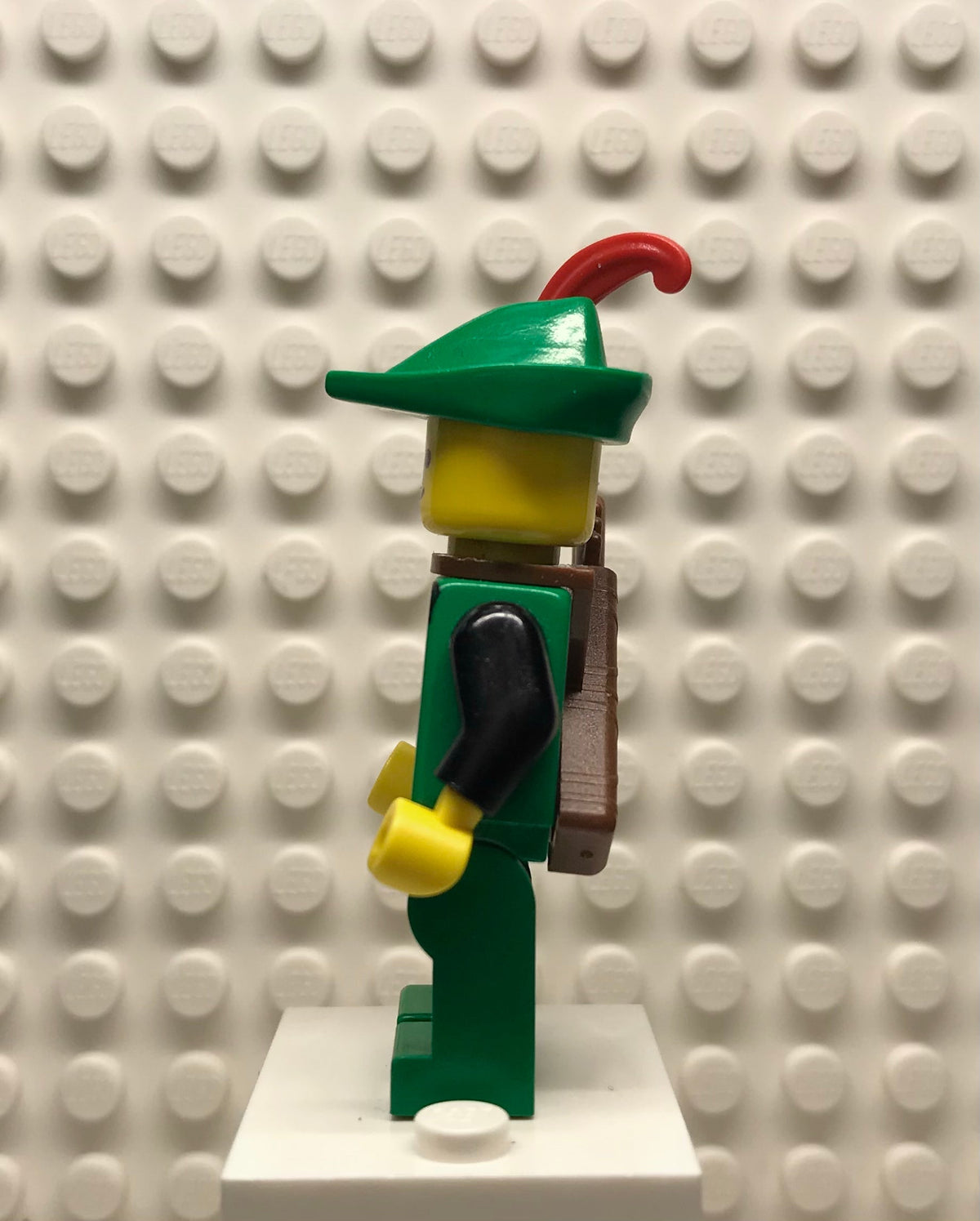 Forestman, Black, Green Hat, Red Feather, Quiver, cas321