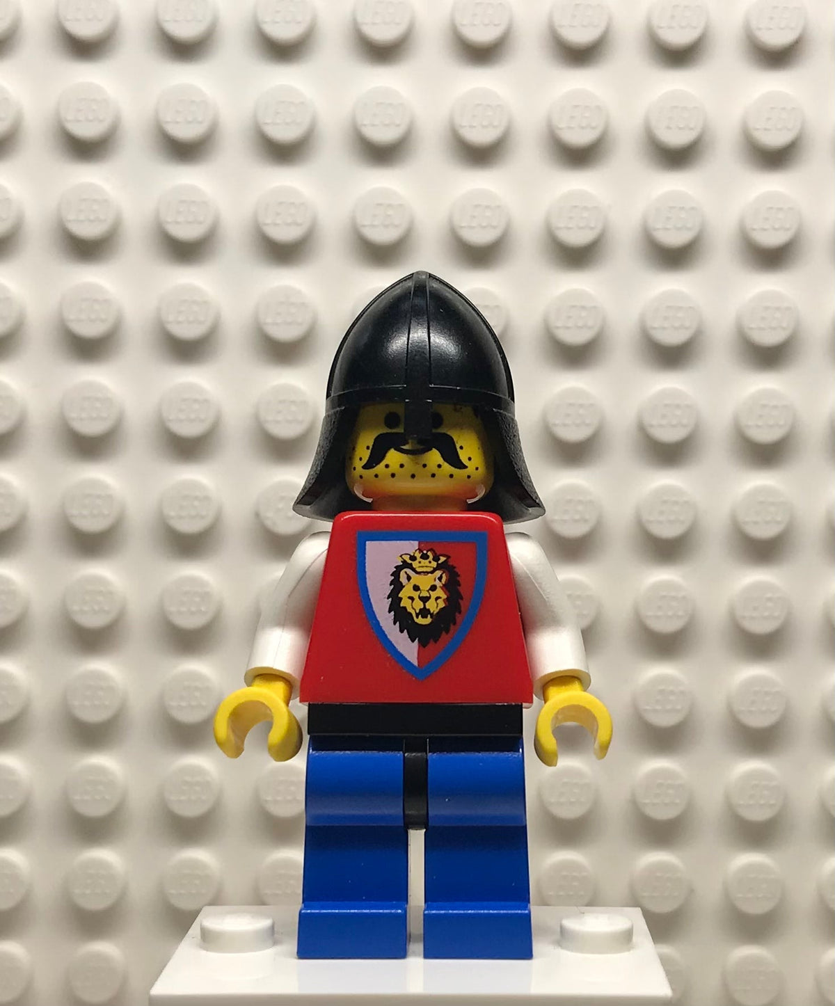 Royal Knights, Knight 3, Black Neck-Protector, cas064