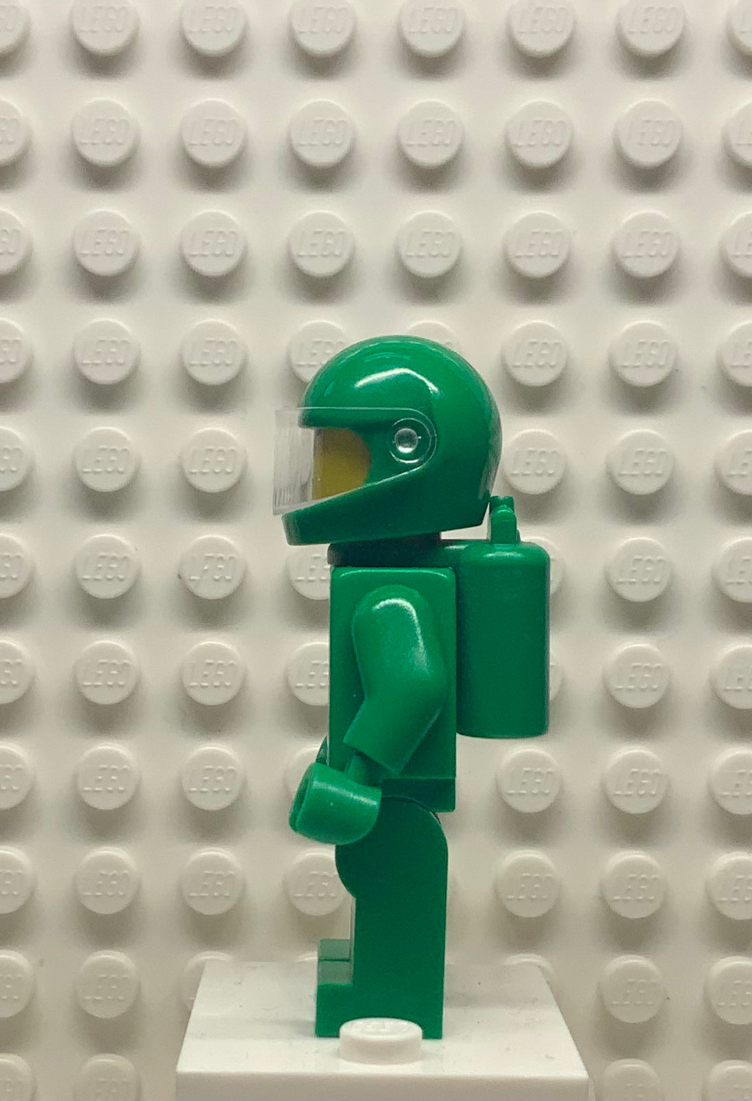 Classic Space-Green with Air Tanks and Motorcycle Helmet (Yve), idea008 - LEGO® Ideas Minifigure